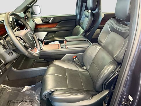 Used 2024 Lincoln Navigator Reserve AWD/4WD image 22