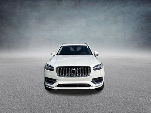 Used 2023 Volvo XC90 B5 Plus w/ Protection Package AWD/4WD image 8