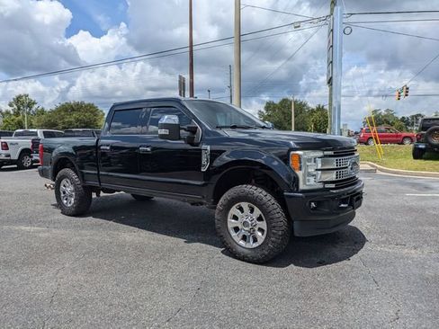 Used 2017 Ford F250 Platinum w/ Platinum Ultimate Package AWD/4WD image 2