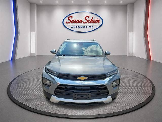 Used 2021 Chevrolet TrailBlazer LT FWD image 2