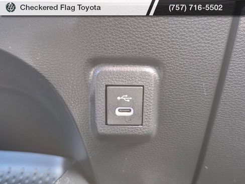 Used 2023 Toyota Corolla LE image 33