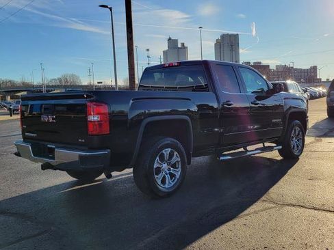Used 2018 GMC Sierra 1500 SLE w/ SLE Value Package image 2