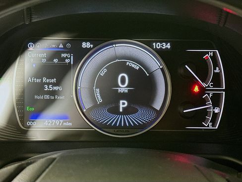 Used 2019 Lexus ES 300h w/ Accessory Package 2 FWD image 19