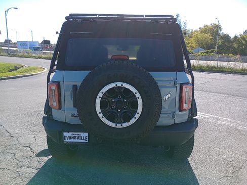 Used 2021 Ford Bronco Badlands image 6