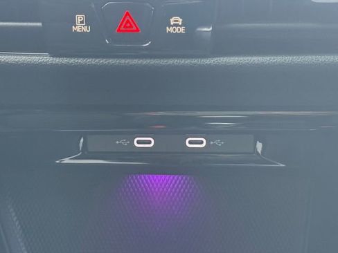 Used 2024 Volkswagen Golf R image 6