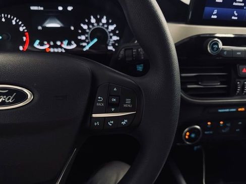 Used 2022 Ford Escape SE image 25