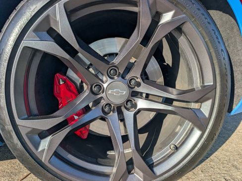Used 2022 Chevrolet Camaro SS RWD image 7