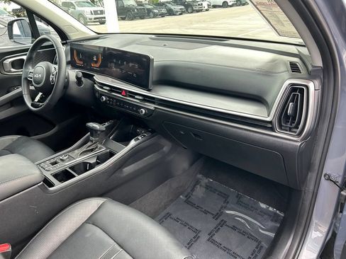 Used 2024 Kia Sorento S w/ Panoramic Sunroof Package FWD image 42