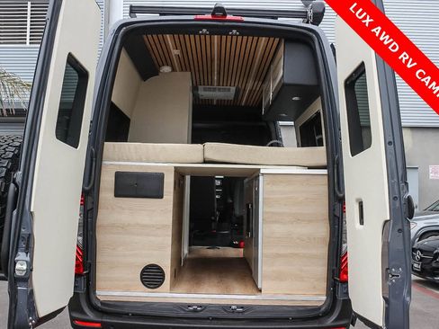 Used 2023 Mercedes-Benz Sprinter 2500 image 24