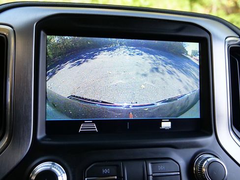 Used 2023 GMC Sierra 2500 SLE image 13