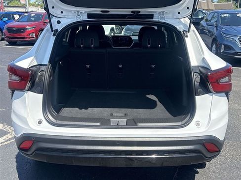 Certified 2024 Chevrolet Trax RS w/ Driver Confidence Package FWD image 23
