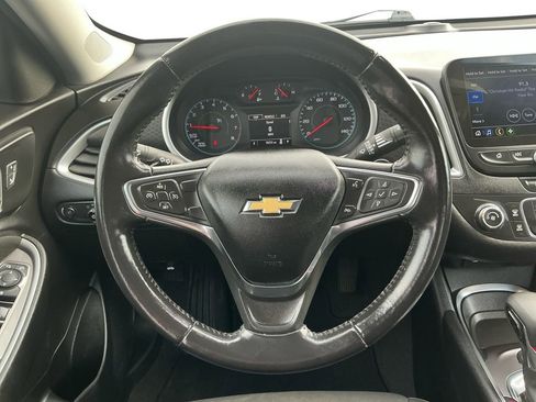 Used 2021 Chevrolet Malibu RS image 18