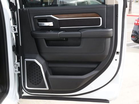 Used 2024 RAM 2500 Laramie image 18