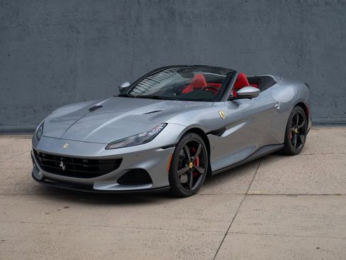 Used 2022 Ferrari Portofino M RWD image 5