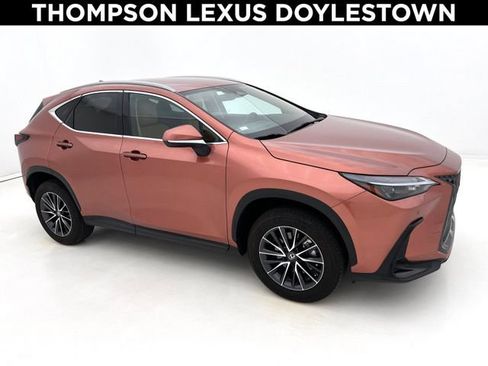 Used 2025 Lexus NX 250 FWD w/ Towing Package (2000 Lbs) image 1