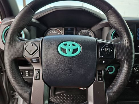Used 2019 Toyota Tacoma TRD Sport w/ Technology Package AWD/4WD image 30