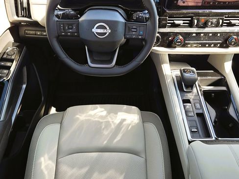 New 2026 Nissan Pathfinder SL w/ SL Premium Package FWD image 12