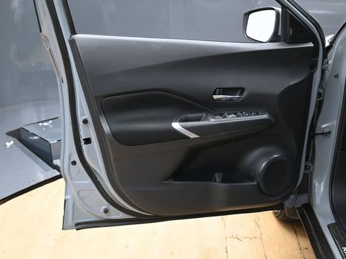 Used 2024 Nissan Kicks SV w/ Interior Electronics Package FWD image 35