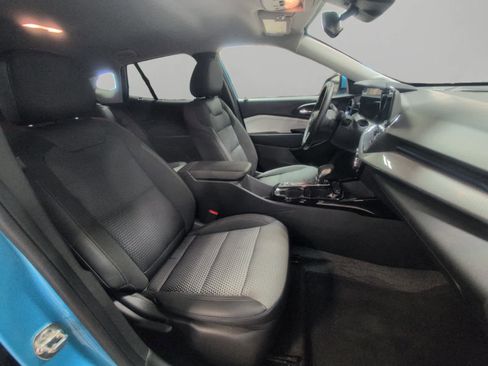 Used 2025 Chevrolet Trax LT w/ LT Convenience Package image 15