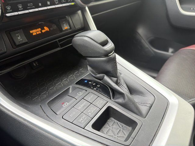 Used 2019 Toyota RAV4 XLE w/ Convenience Package AWD/4WD image 28