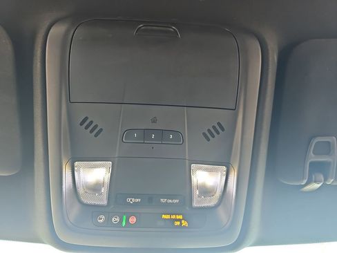 Used 2021 Cadillac XT5 Luxury image 32