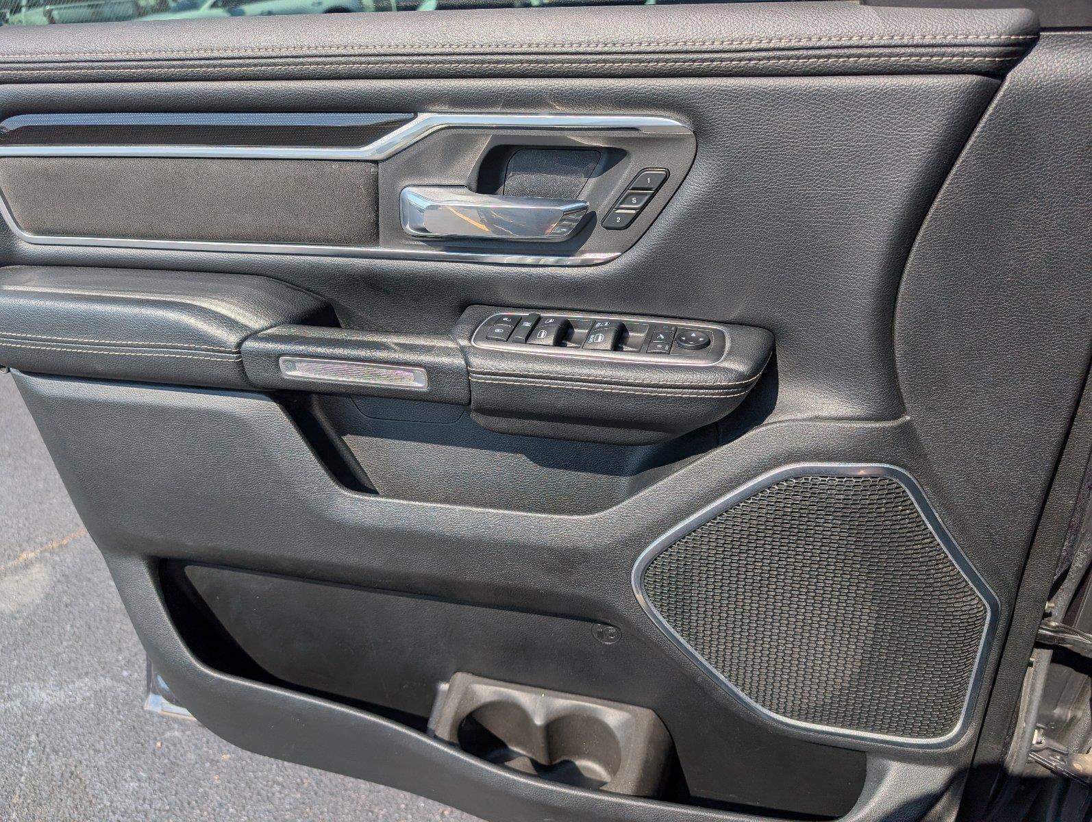 Used 2020 RAM 1500 Laramie w/ Sport Appearance Package AWD/4WD image 17