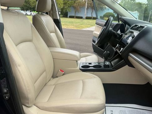 Used 2018 Subaru Outback 2.5i Limited image 13