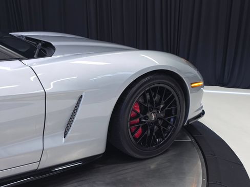 Used 2009 Chevrolet Corvette Coupe w/ Preferred Equipment Group RWD image 5