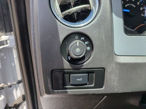 Used 2014 Ford F150 XLT w/ XLT Chrome Package AWD/4WD image 15