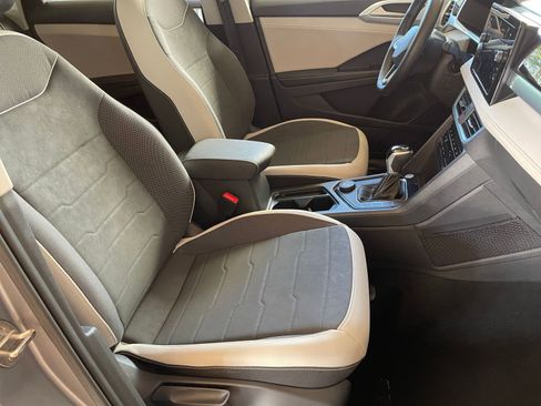 Used 2025 Volkswagen Taos SE image 45