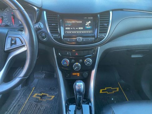 Used 2017 Chevrolet Trax Premier image 21