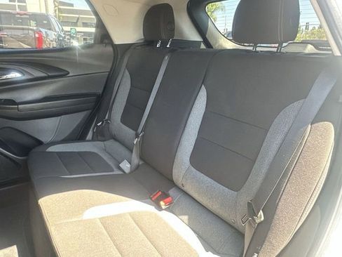 Used 2022 Chevrolet TrailBlazer LT w/ Convenience Package image 25