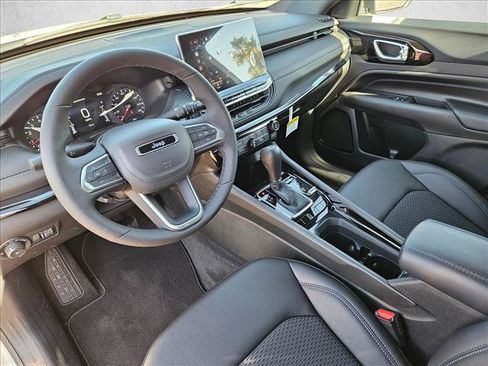 New 2026 Jeep Compass Latitude AWD/4WD image 3