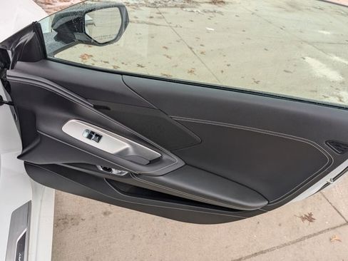 Used 2023 Chevrolet Corvette Stingray w/ Z51 Performance Package image 27