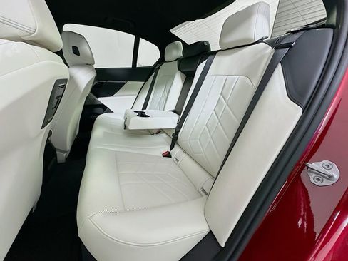 Used 2025 BMW i5 eDrive40i w/ M Sport Package image 25