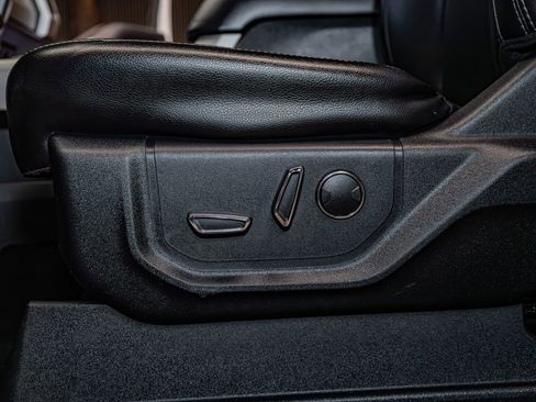 Used 2019 Ford F350 Lariat image 20