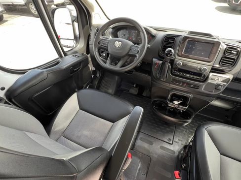 Used 2025 RAM ProMaster 2500 w/ Convenience Group FWD image 19