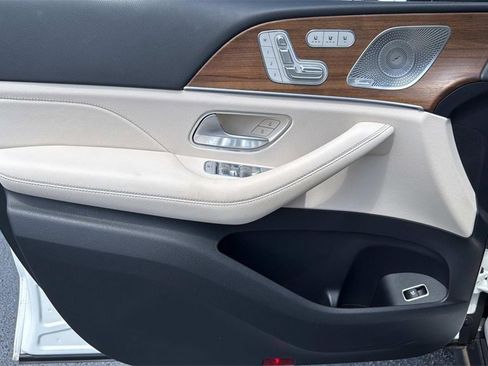 Used 2024 Mercedes-Benz GLE 450 4MATIC image 12