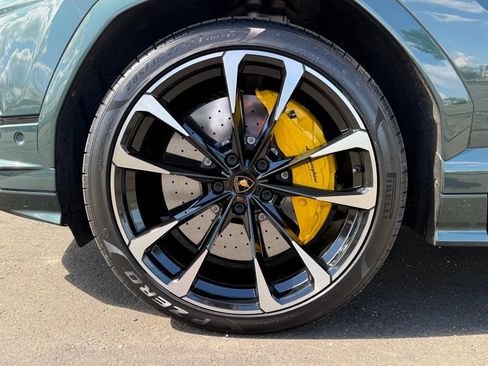 Used 2024 Lamborghini Urus S AWD/4WD image 15