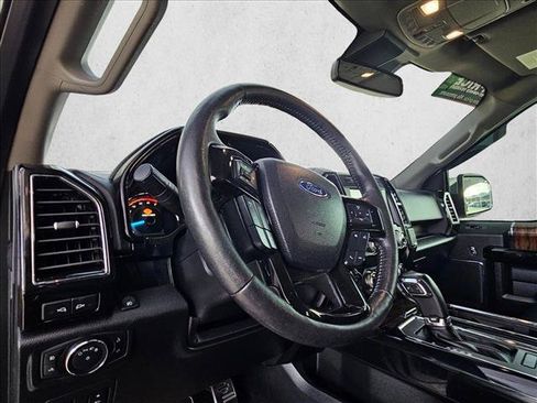 Used 2019 Ford F150 Lariat w/ Equipment Group 502A Luxury AWD/4WD image 9