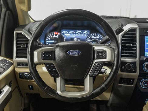 Used 2020 Ford F250 Lariat w/ Lariat Value Package AWD/4WD image 16