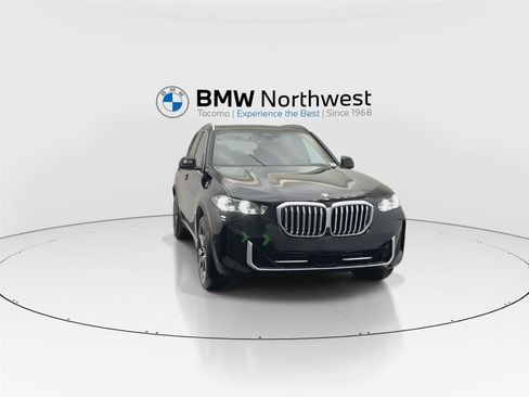 New 2026 BMW X5 xDrive40i w/ Premium Package image 7