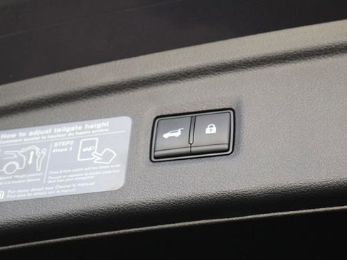 Certified 2025 INFINITI QX50 Luxe image 28