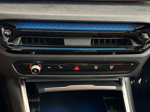 Used 2025 BMW i4 eDrive40 image 20