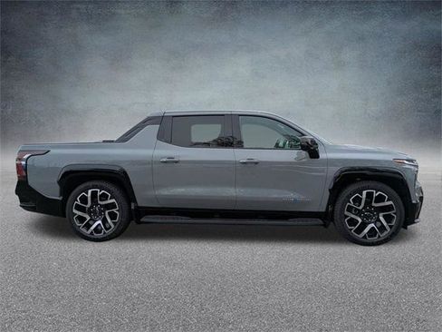 New 2025 Chevrolet Silverado EV RST image 3
