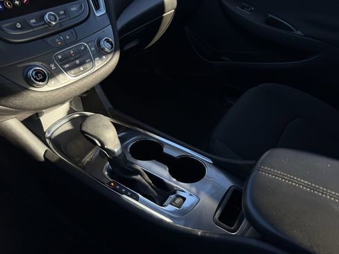 Used 2024 Chevrolet Malibu LT image 20