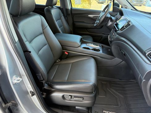 Certified 2025 Honda Ridgeline RTL image 33