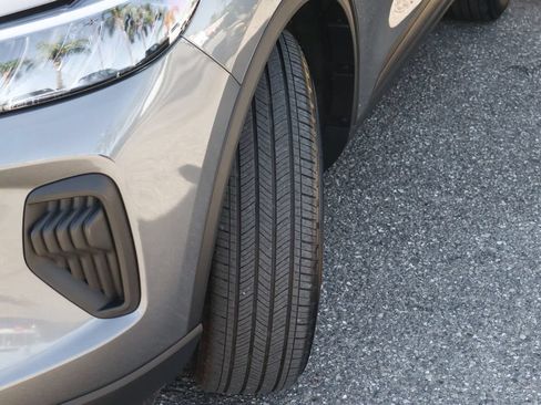 Used 2025 Ford Escape Active w/ Tech Pack #1 FWD image 43