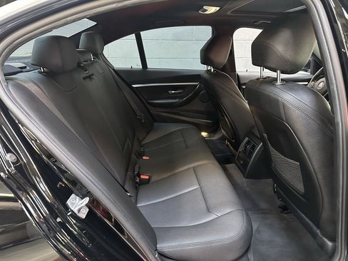Used 2017 BMW 330i xDrive Sedan AWD/4WD image 11