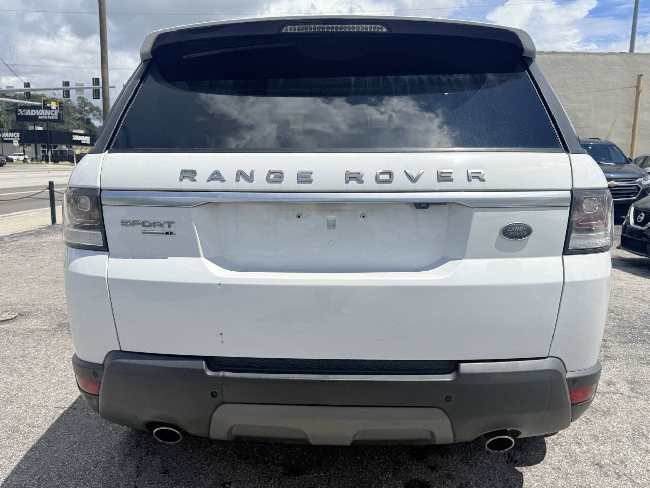 Used 2015 Land Rover Range Rover Sport SE AWD/4WD image 8